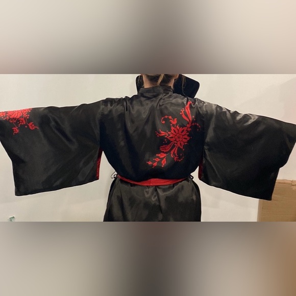 La Senza Red & Black Satin Kimono Lingerie Robe Size S/M - Picture 8 of 8